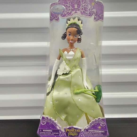 Disney Store Exclusive The Princess Tiana & The Frog Princess Tiana Doll (2009) - Picture 3 of 16